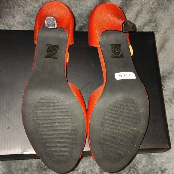 HER Universe Disney Lilo & Stitch Tiki Heelssize 11 - Picture 6 of 11